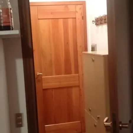 Mono Locale Apartment Carenno